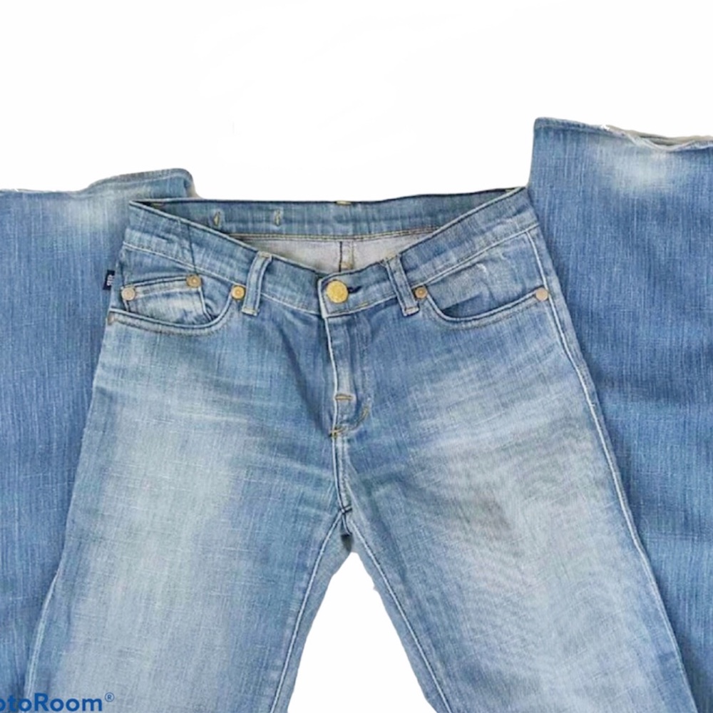 Rock & Republic Bootcut Light Blue Denim Wash Distressed Jeans